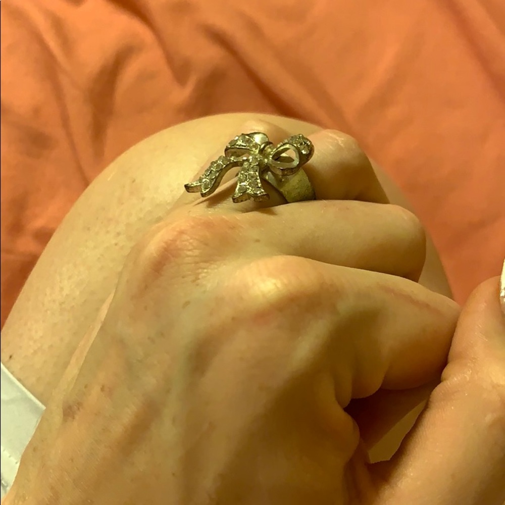 Bow ring - Picture 3 of 3